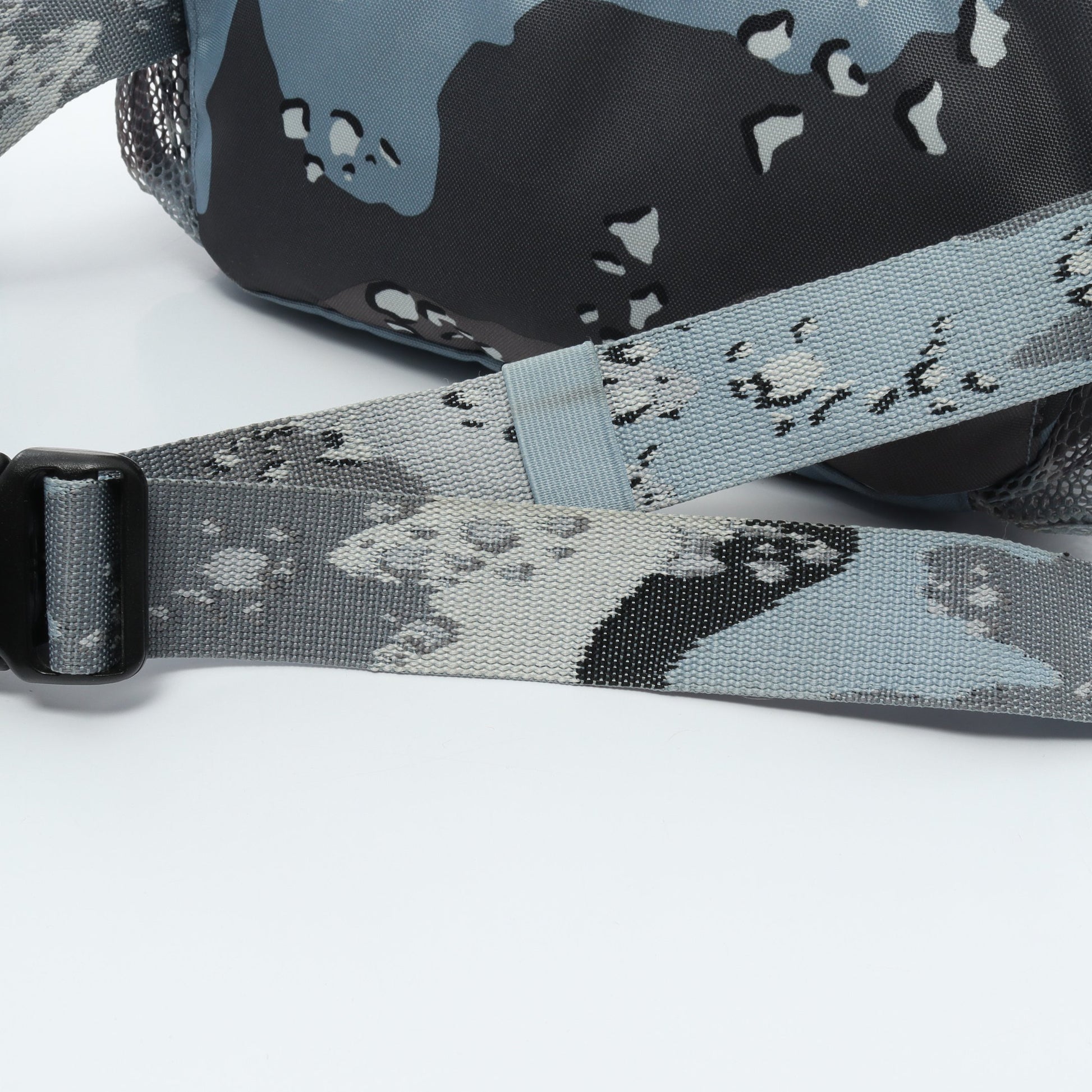 Waist Bag Camo Blue ボディバッグ ウエストバッグ ナイロン ライトブルー グレー シュプリーム バッグ Supreme