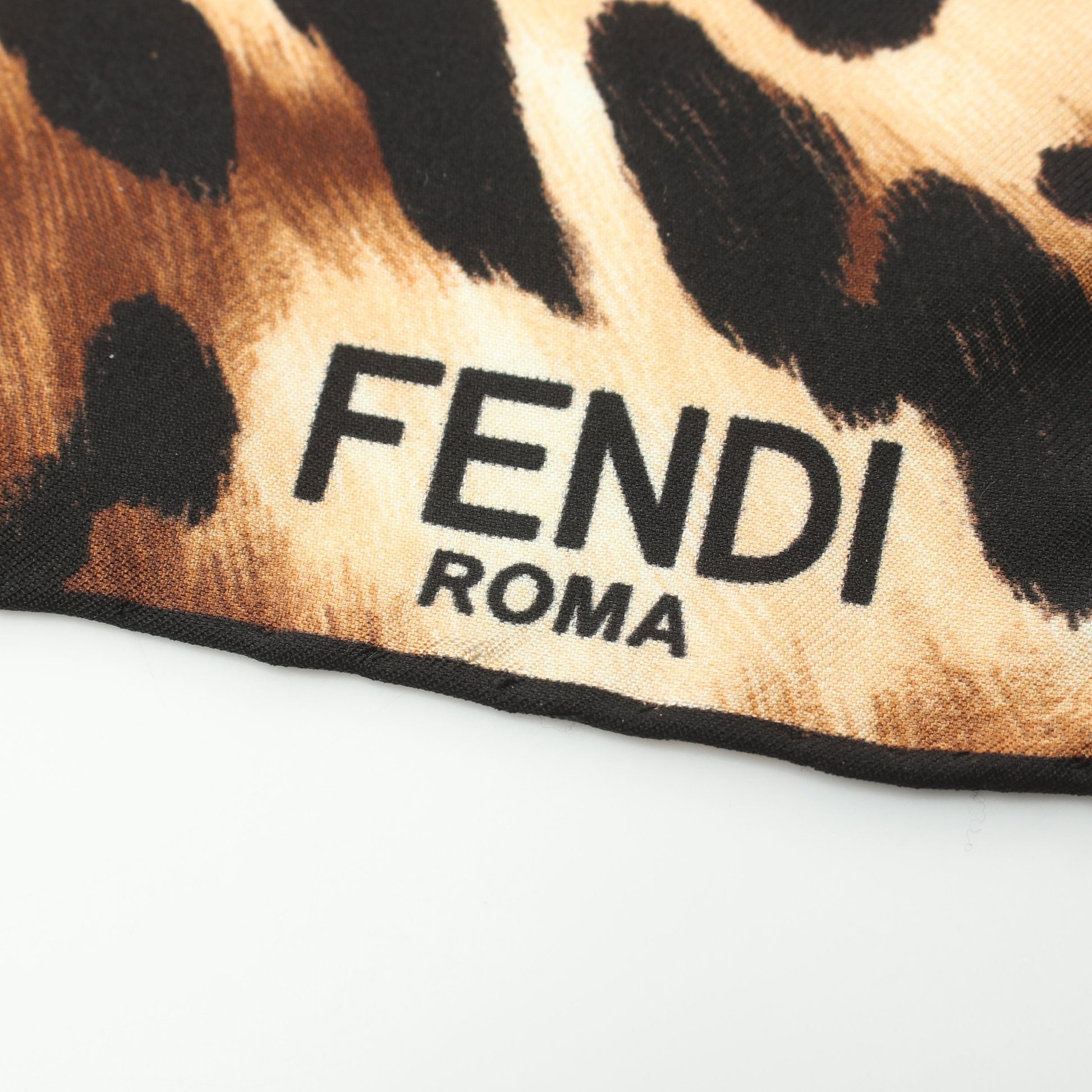 FF柄 スカーフ レオパード シルク ベージュ マルチカラー フェンディ 財布・小物 FENDI