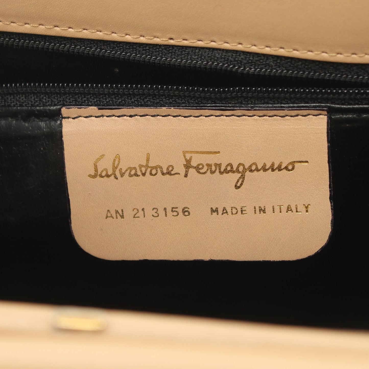 ガンチーニ ショルダーバッグ トートバッグ レザー ベージュ サルヴァトーレフェラガモ バッグ Salvatore Ferragamo