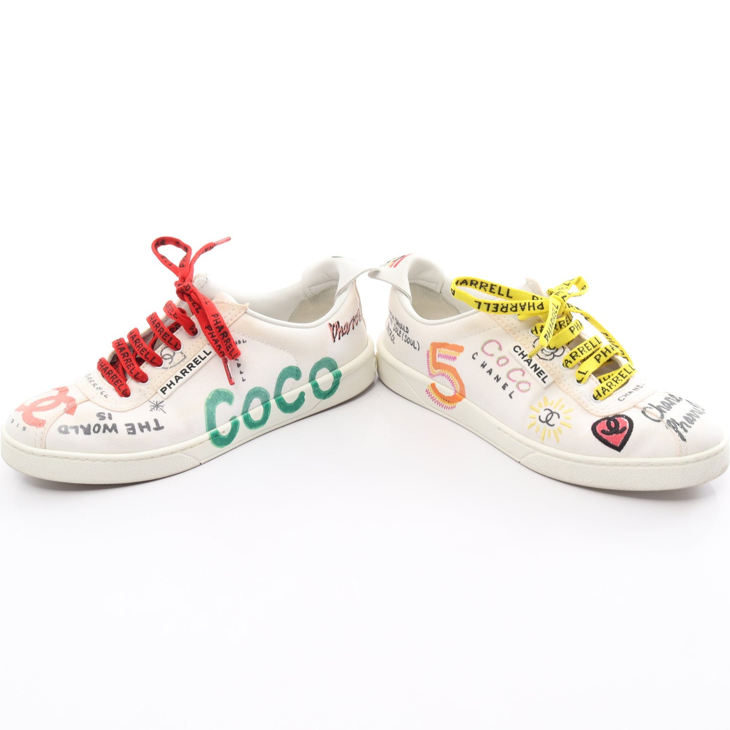 CHANEL × Pharrell Williams スニーカー キャンバス オフホワイト マルチカラー シャネル