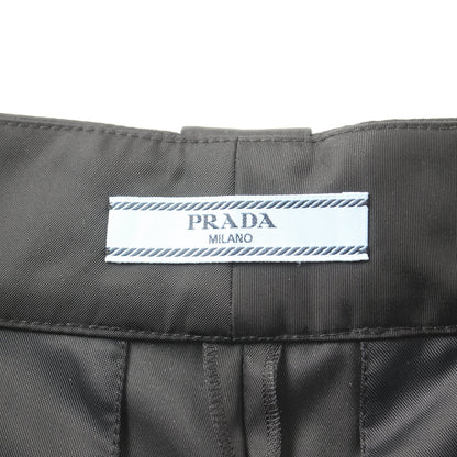 ハーフ パンツ ナイロン ブラック 三角プレート プラダ ボトムス PRADA