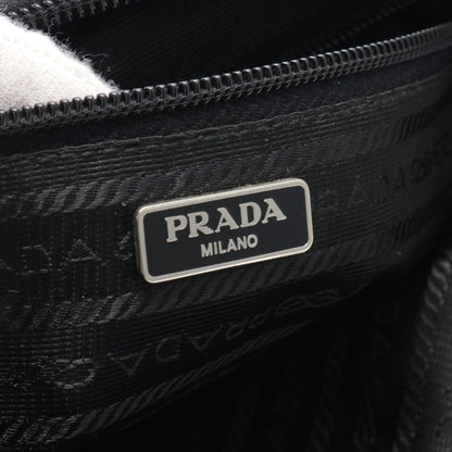 ショルダーバッグ ナイロン レザー ブラック 三角プレート プラダ バッグ PRADA