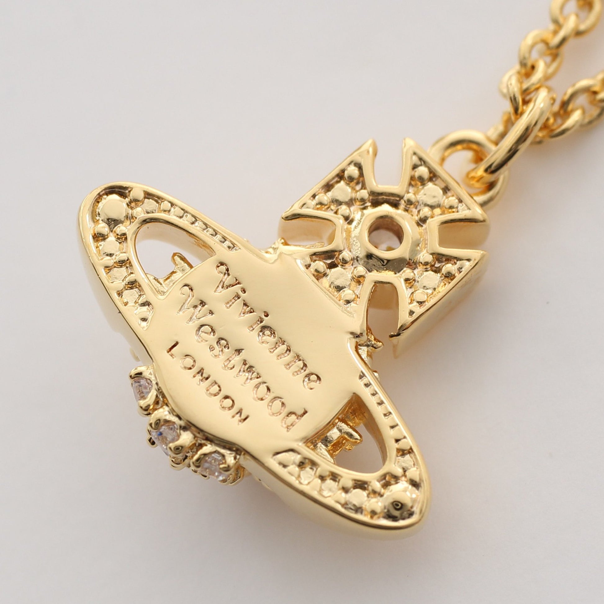 DONNA BAS RELIEF PENDANT ネックレス GP ラインストーン ゴールド クリア ヴィヴィアンウエストウッド アクセサリー Vivienne Westwood