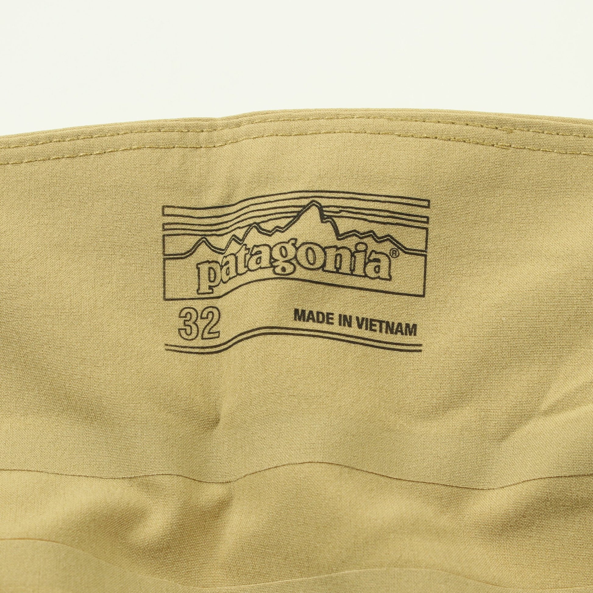 DIRT ROAMER BIKE SHORTS ハーフ パンツ カーキベージュ パタゴニア ボトムス patagonia