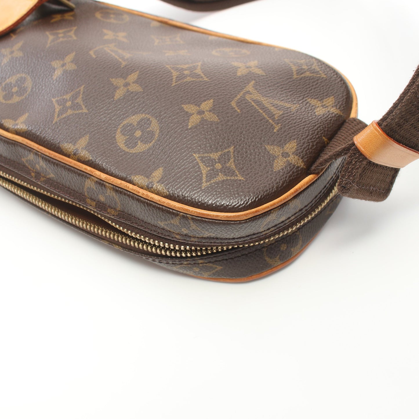 ポシェットガンジュ モノグラム ボディバッグ PVC レザー ブラウン ルイヴィトン バッグ LOUIS VUITTON