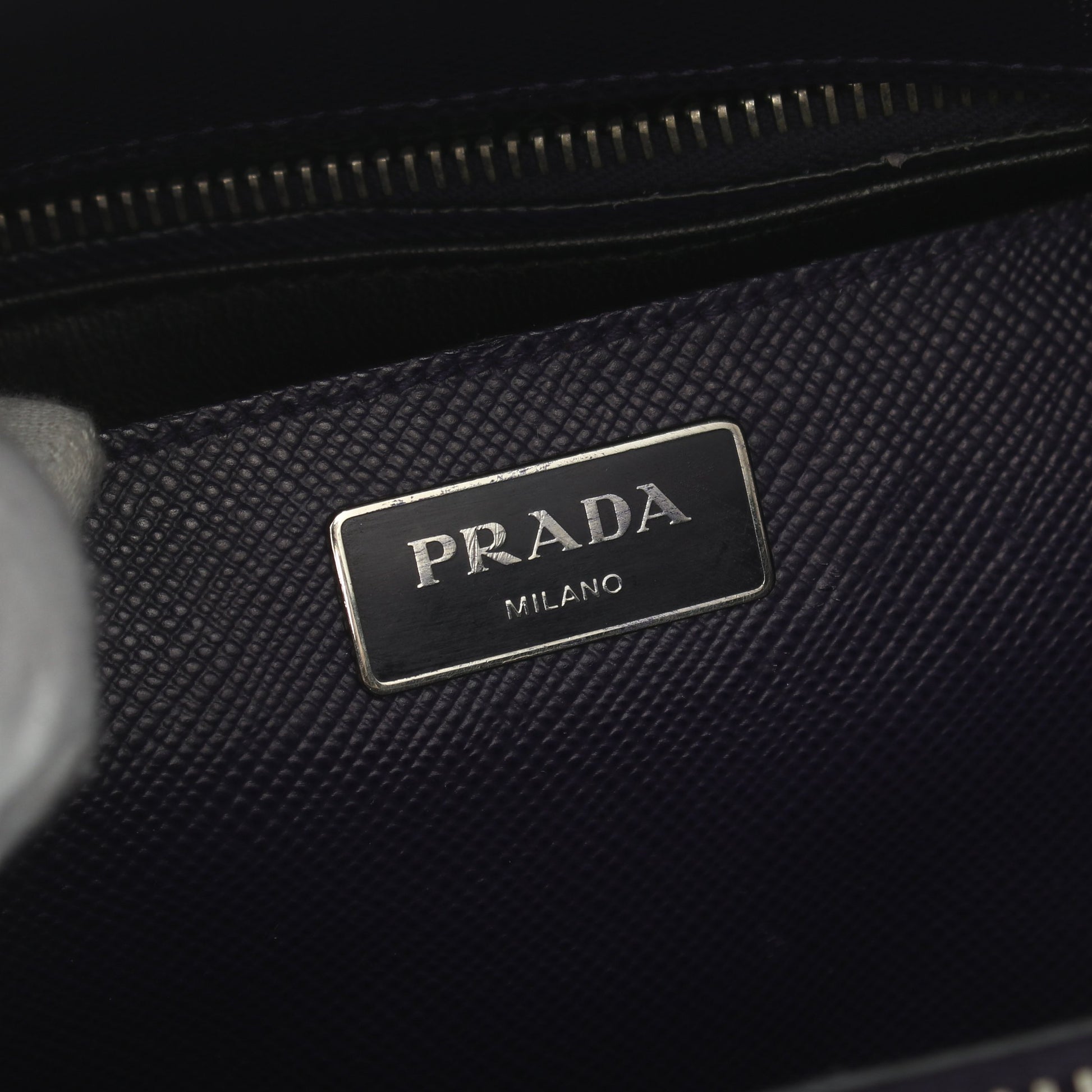 ハンドバッグ サフィアーノレザー パープル 三角プレート 2WAY プラダ バッグ PRADA