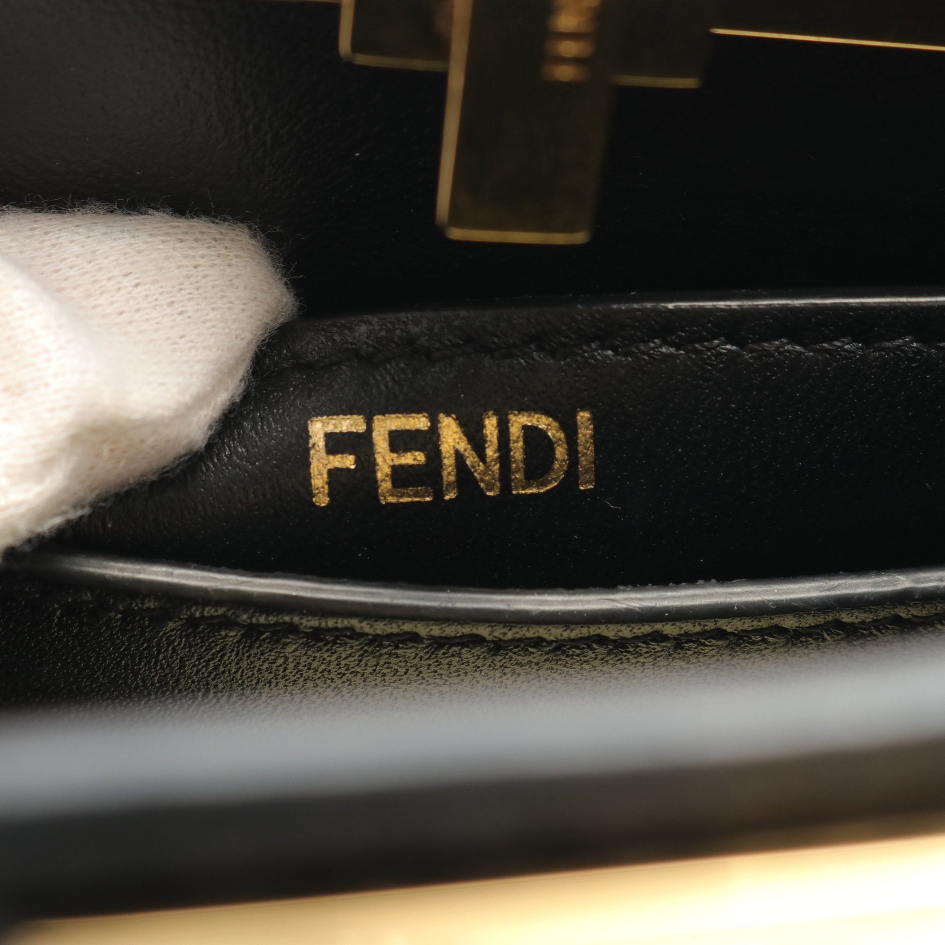 ピーカブー ISeeU ハンドバッグ レザー ブラック 2WAY フェンディ バッグ FENDI