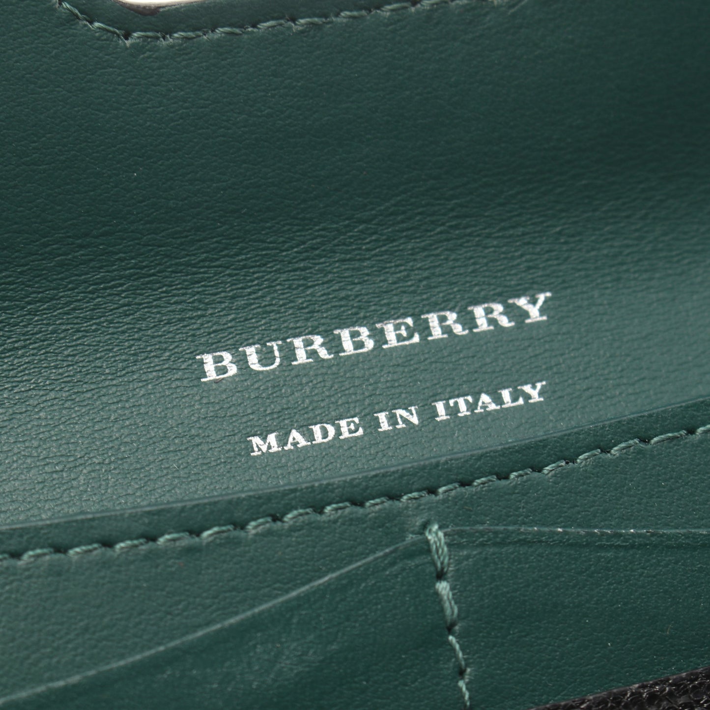 三つ折り長財布 レザー ブラック バーバリー 財布・小物 BURBERRY