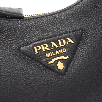 ショルダーバッグ レザー ブラック ロゴ プラダ バッグ PRADA