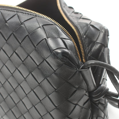 ループ イントレチャート ミディアム ショルダーバッグ レザー ブラック ボッテガヴェネタ バッグ BOTTEGA VENETA