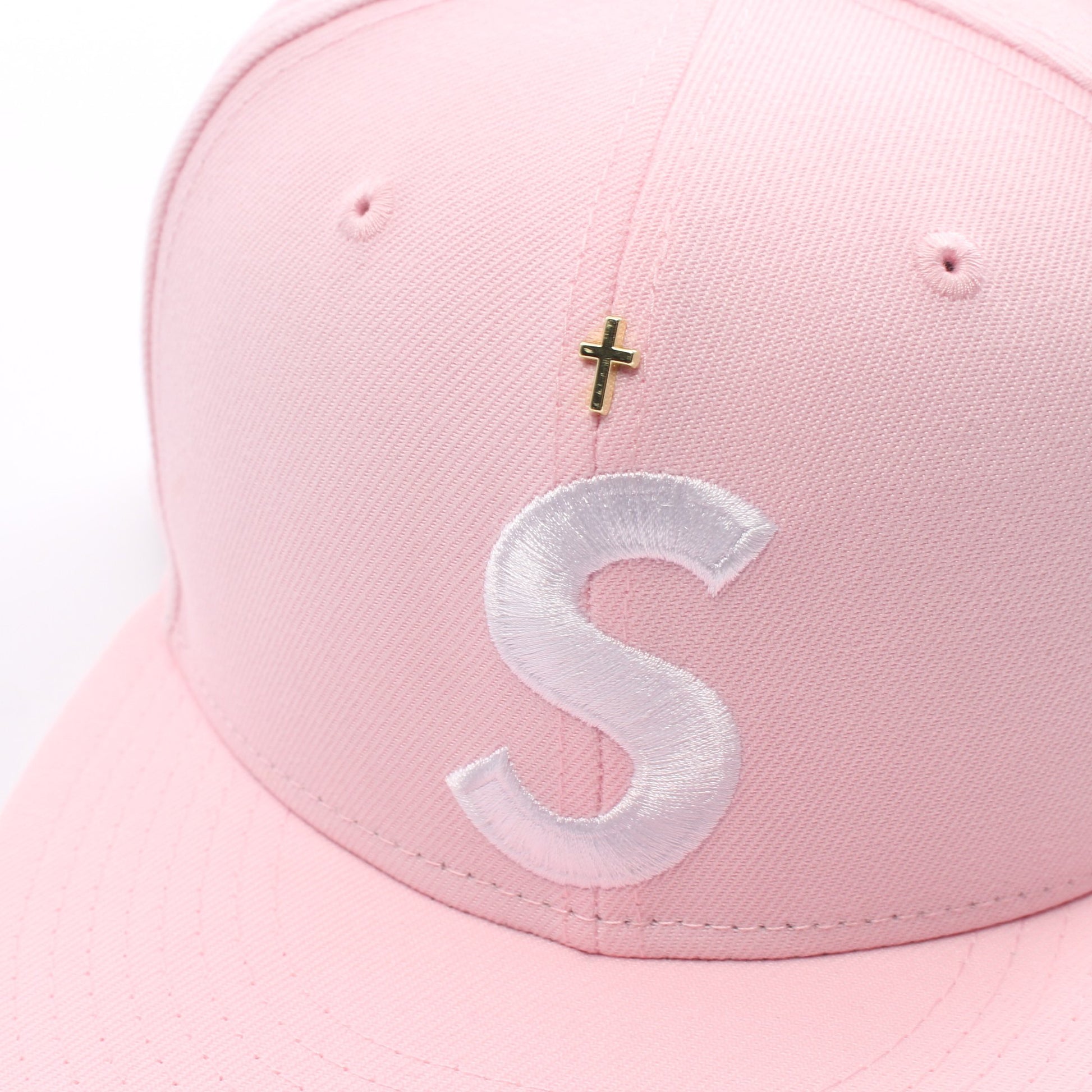 Supreme × NEW ERA Gold Cross S Logo 帽子 キャップ ライトピンク シュプリーム 財布・小物 Supreme