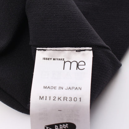 ISSEY MIYAKE me タンクトップ ノースリーブ ナイロン ブラック イッセイミヤケ トップス ISSEY MIYAKE