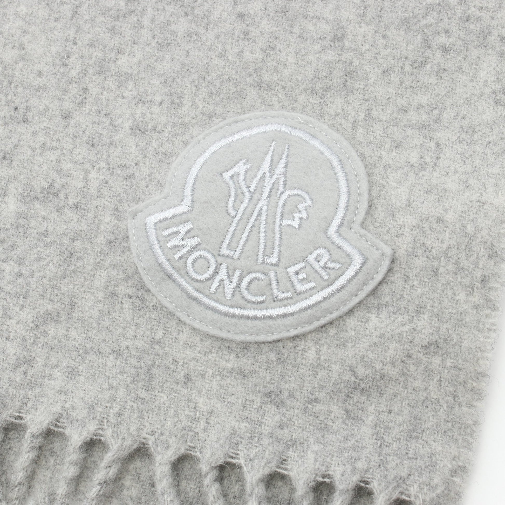 マフラー ロゴワッペン ウール グレー モンクレール 財布・小物 MONCLER