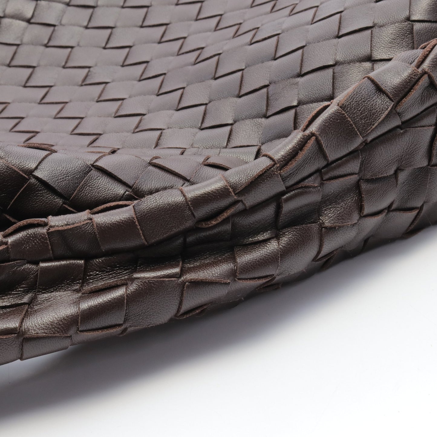 ザ ジョディ スモール イントレチャート ショルダーバッグ レザー ダークブラウン ボッテガヴェネタ バッグ BOTTEGA VENETA