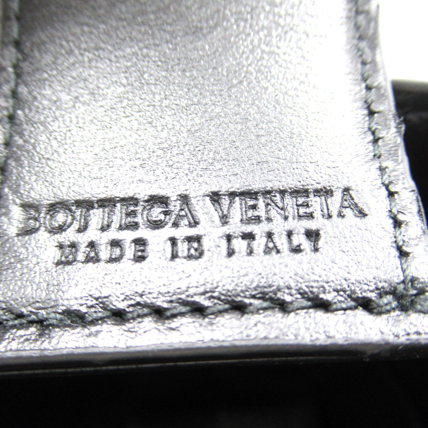 カセット ミニ クロスボディバッグ ショルダーバッグ レザー ブラック ボッテガヴェネタ バッグ BOTTEGA VENETA