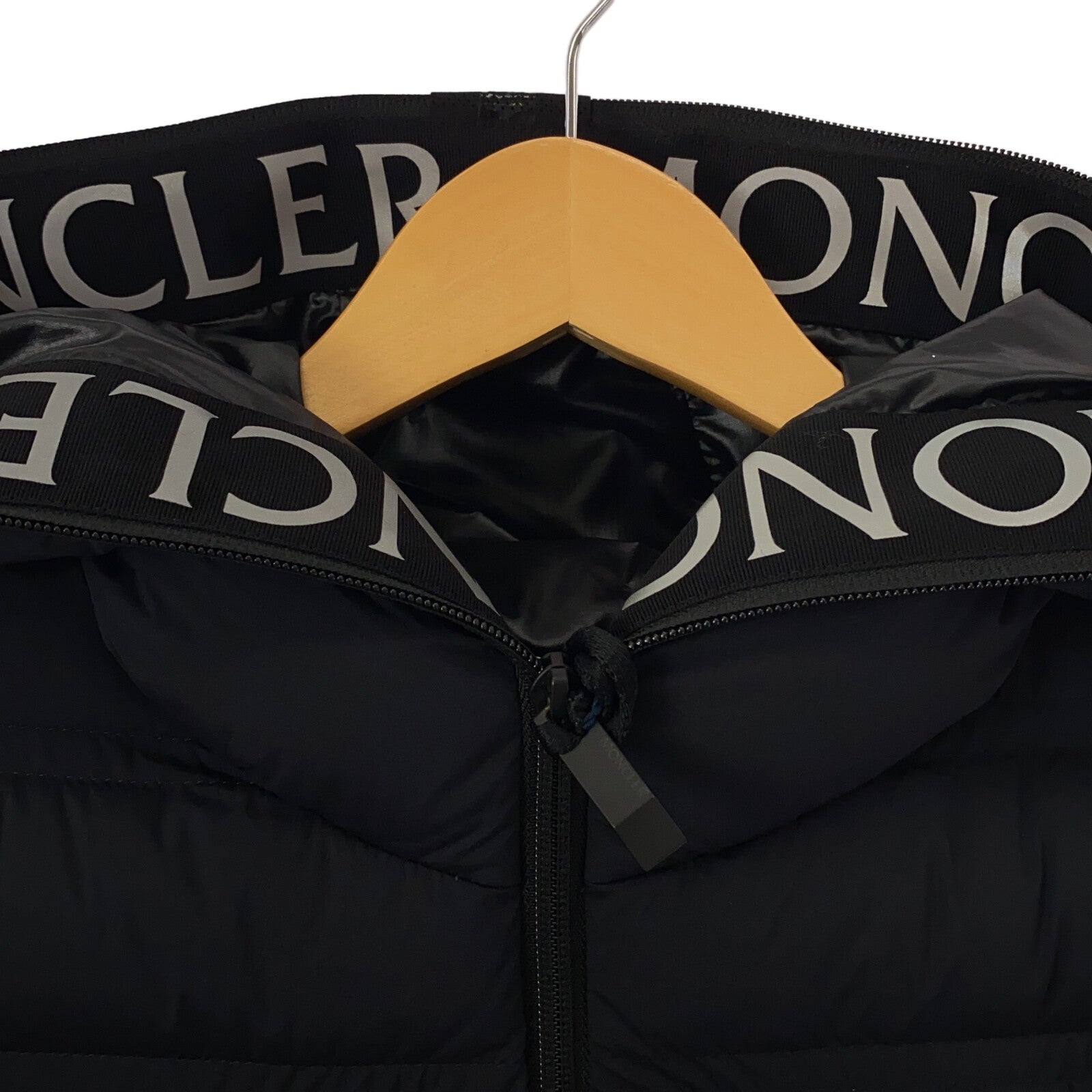 ダウンベスト ダウンベスト ナイロン ブラック モンクレール アウター MONCLER