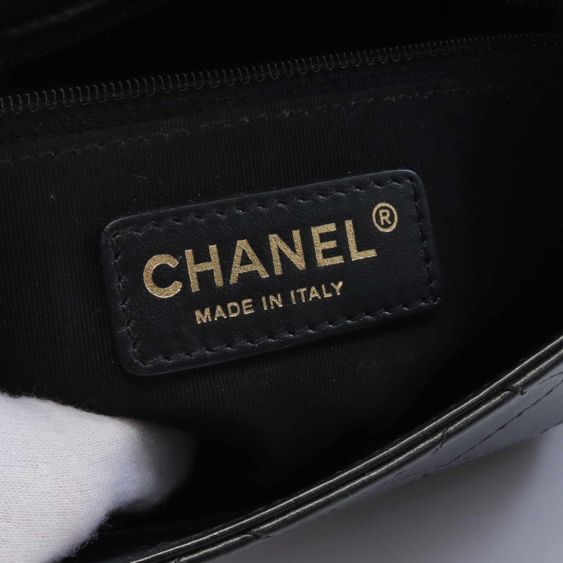 マトラッセ ボディバッグ ウエストバッグ レザー ブラック ゴールド金具 シャネル バッグ CHANEL