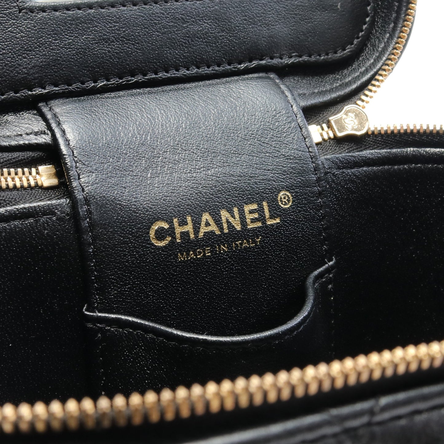 マトラッセ チェーンショルダーバッグ レザー ブラック ゴールド金具 2WAY シャネル バッグ CHANEL