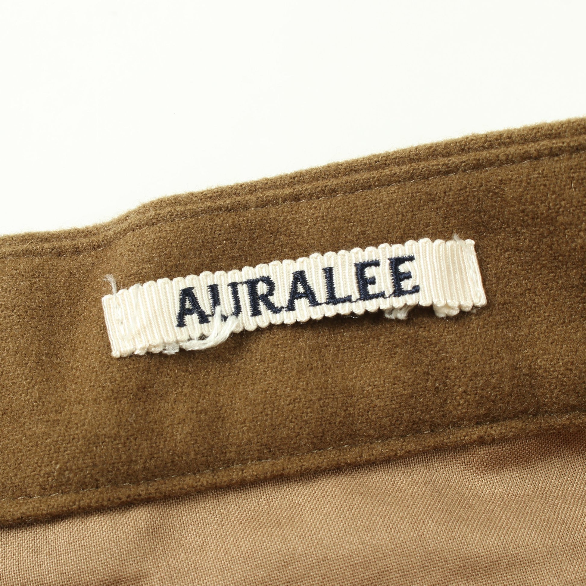 SUPER SOFT WOOL FLANNEL SLACKS スラックス トラウザーズ ウール カーキグリーン オーラリー ボトムス AURALEE