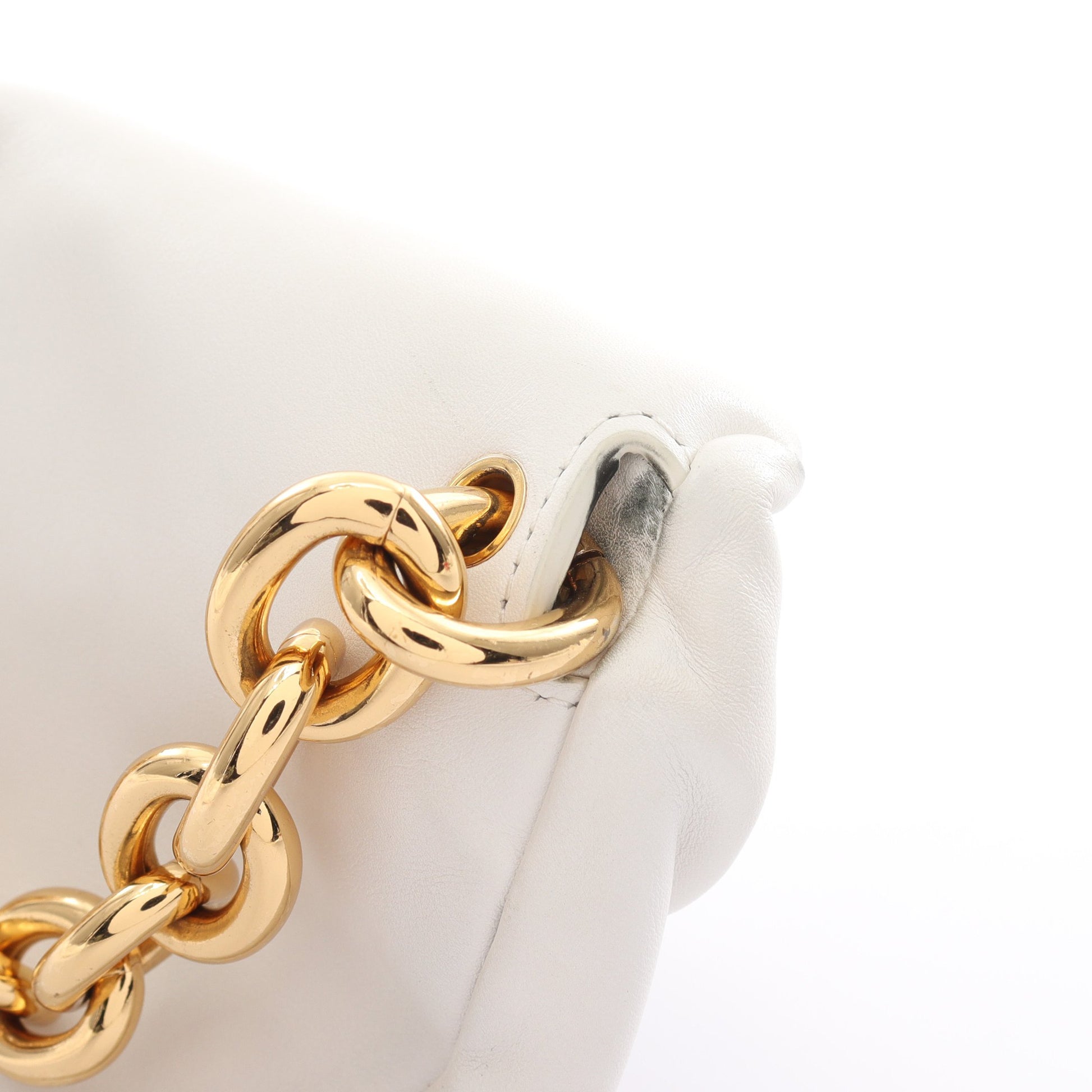 The Chain Pouch Mini チェーン ボディバッグ レザー ホワイト ボッテガヴェネタ バッグ BOTTEGA VENETA