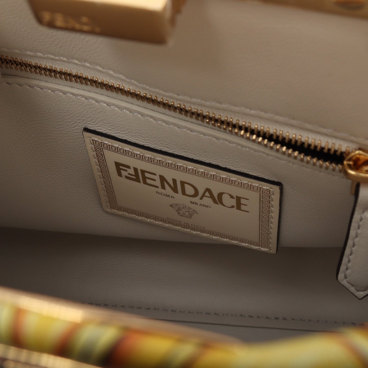 FENDI × VERSACE FENDACE フェンダーチェ ミニピーカブー ハンドバッグ レザー ホワイト イエロー 2WAY フェンディ バッグ FENDI