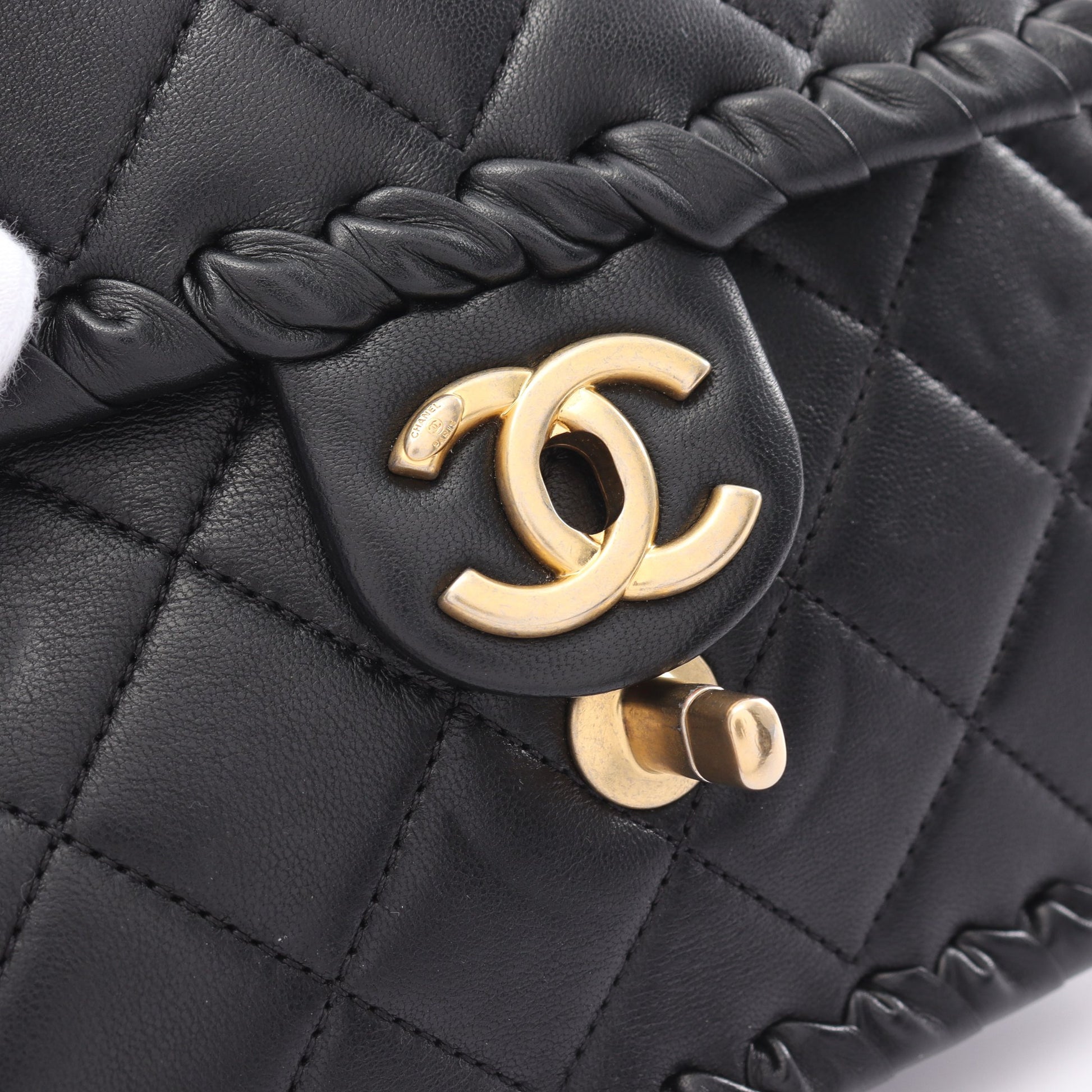 マトラッセ Wチェーンショルダーバッグ ラムスキン ブラック ゴールド金具 シャネル バッグ CHANEL