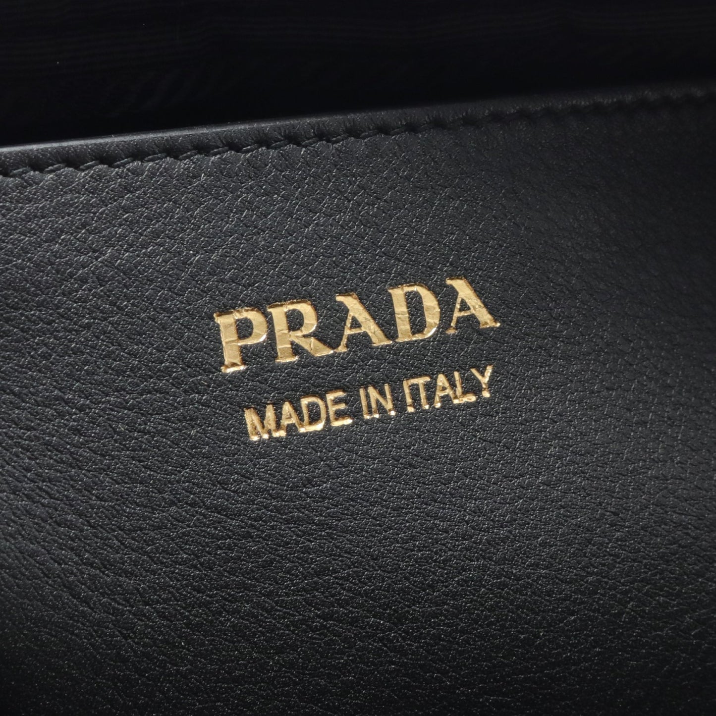 SOFT GRAIN ショルダーバッグ レザー ブラック 2WAY プラダ バッグ PRADA