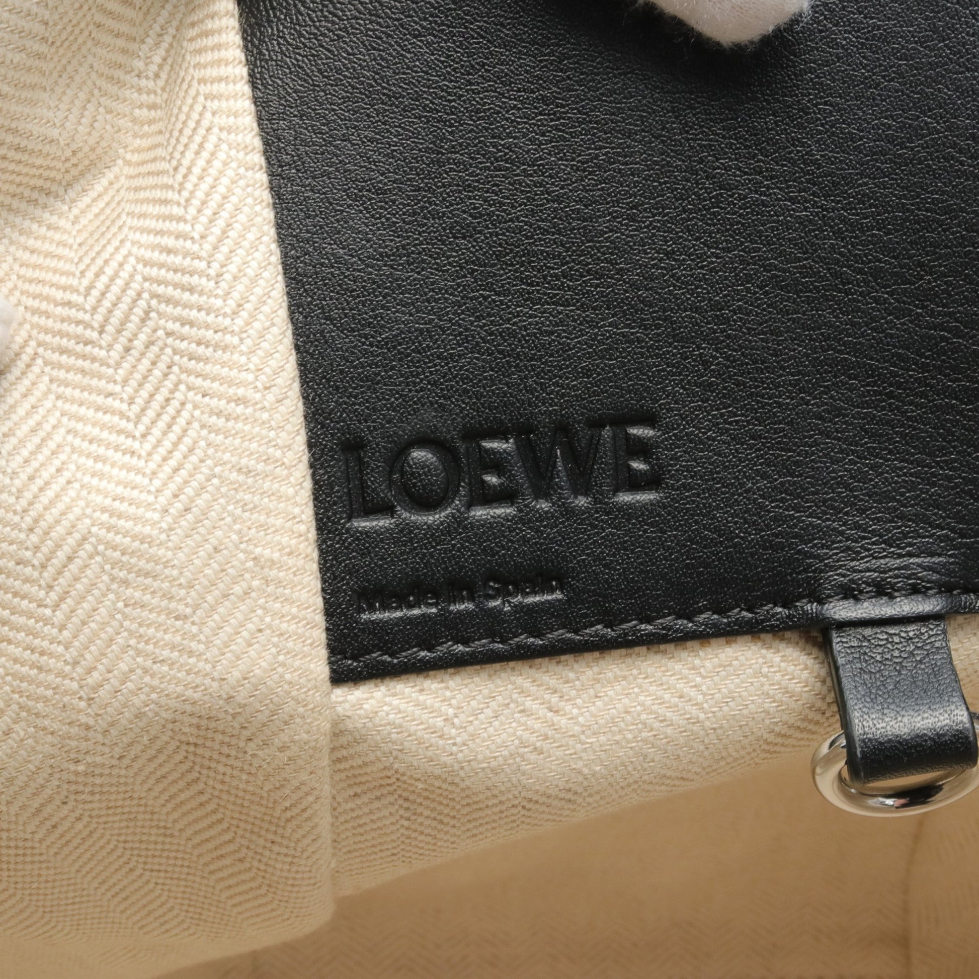 ハンモックバッグ スモール ショルダーバッグ レザー ベージュ ライトグリーン ブラック ロエベ バッグ LOEWE