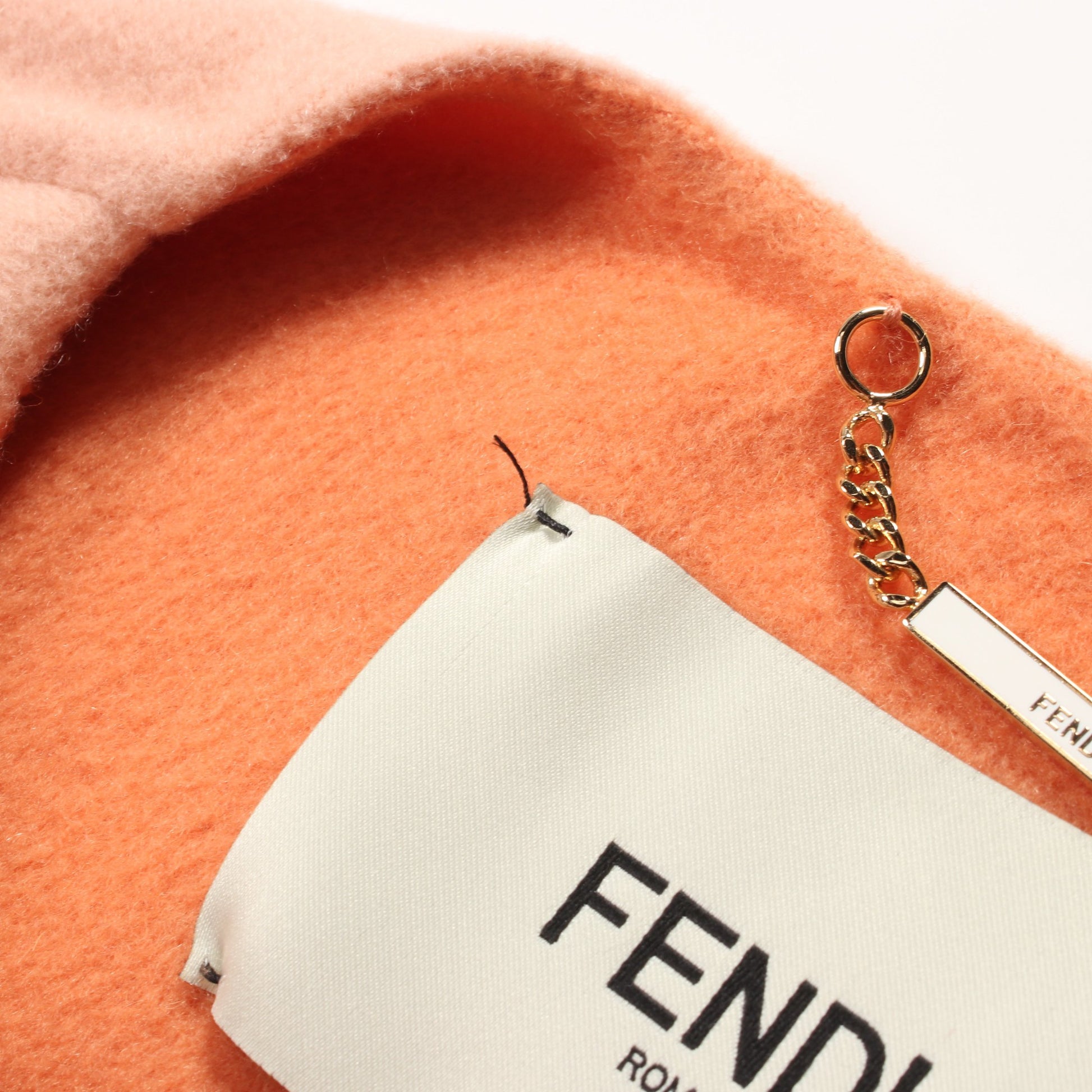 ポンチョ ノーカラー カシミヤ ミンク コーラルピンク フェンディ アウター FENDI