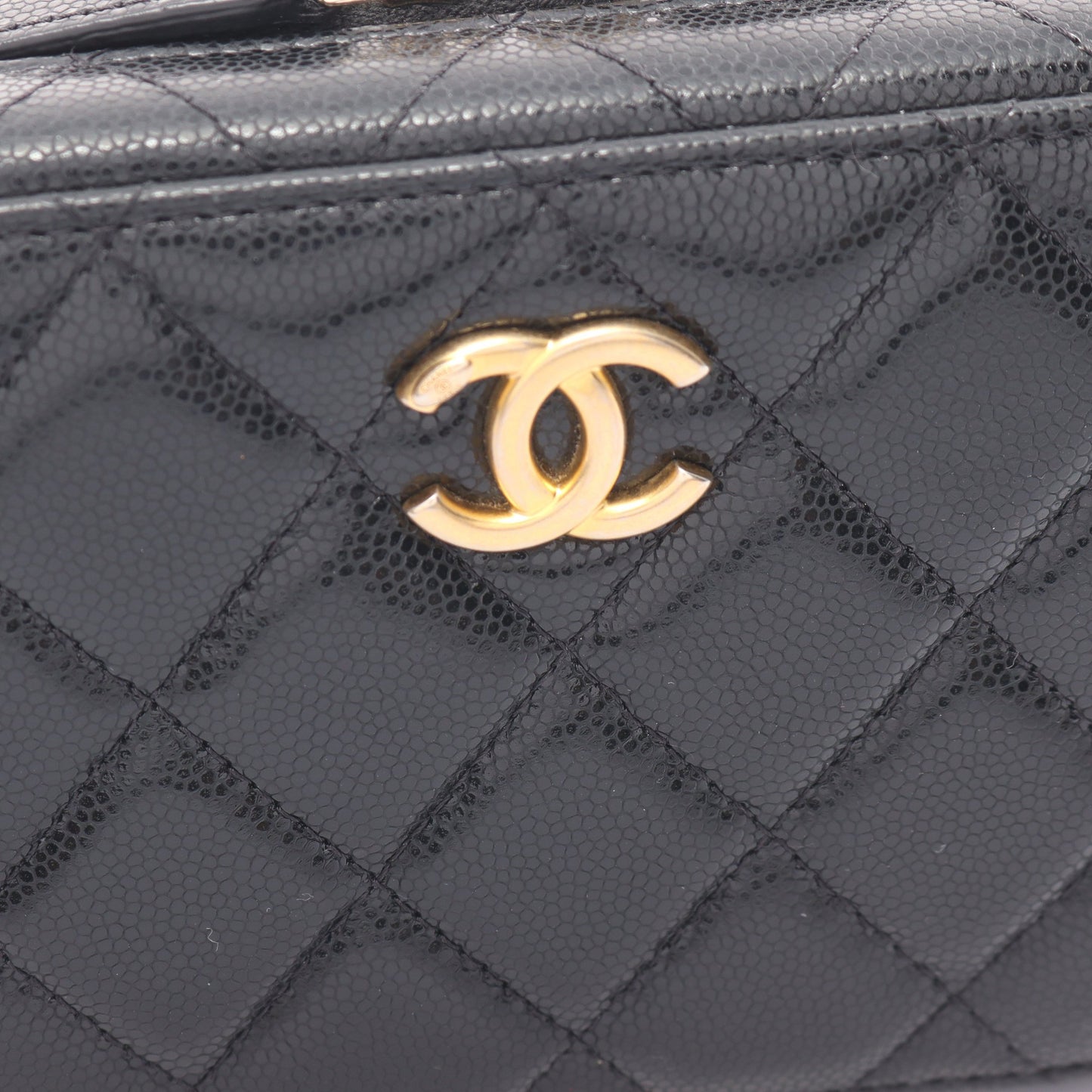 マトラッセ ミニ チェーンショルダーバッグ キャビアスキン ブラック ゴールド金具 シャネル バッグ CHANEL