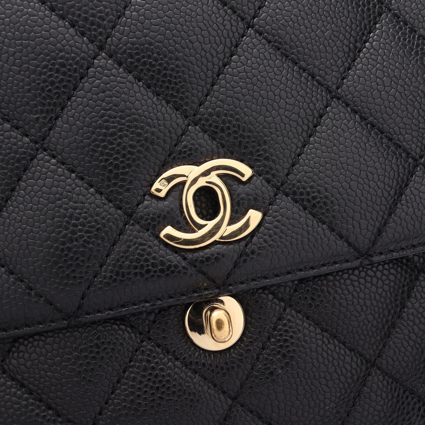 マトラッセ ハンドバッグ キャビアスキン ブラック ゴールド金具 シャネル バッグ CHANEL