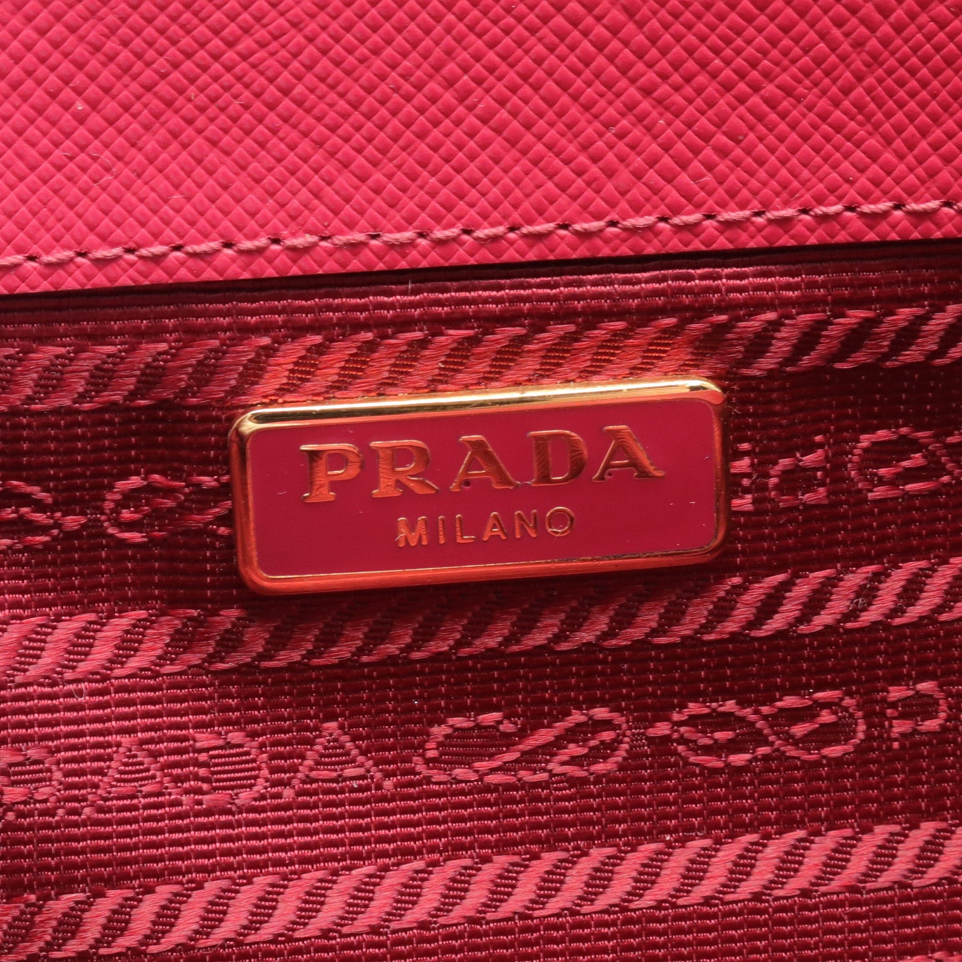 チェーンウォレット レザー ピンクパープル プラダ バッグ PRADA