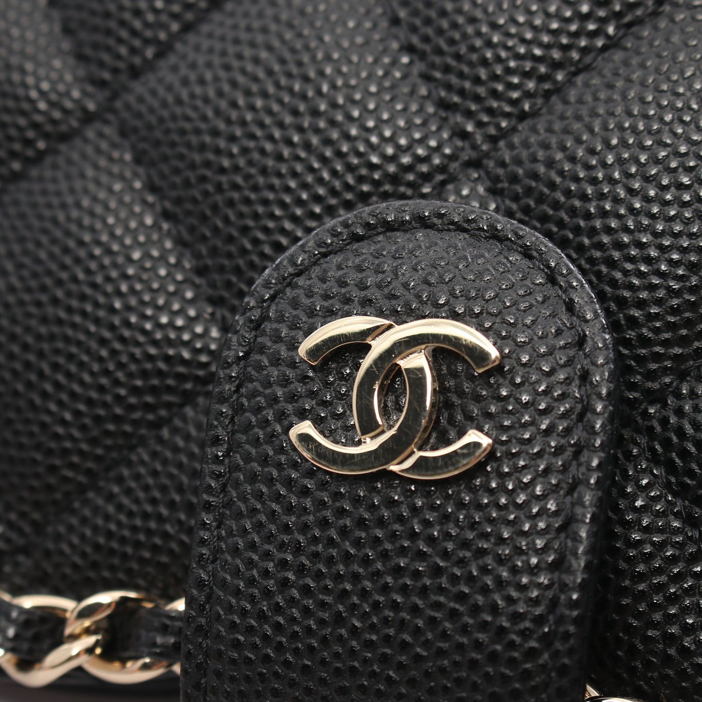 フォンショルダー マトラッセ チェーンショルダーバッグ キャビアスキン ブラック ゴールド金具 シャネル バッグ CHANEL