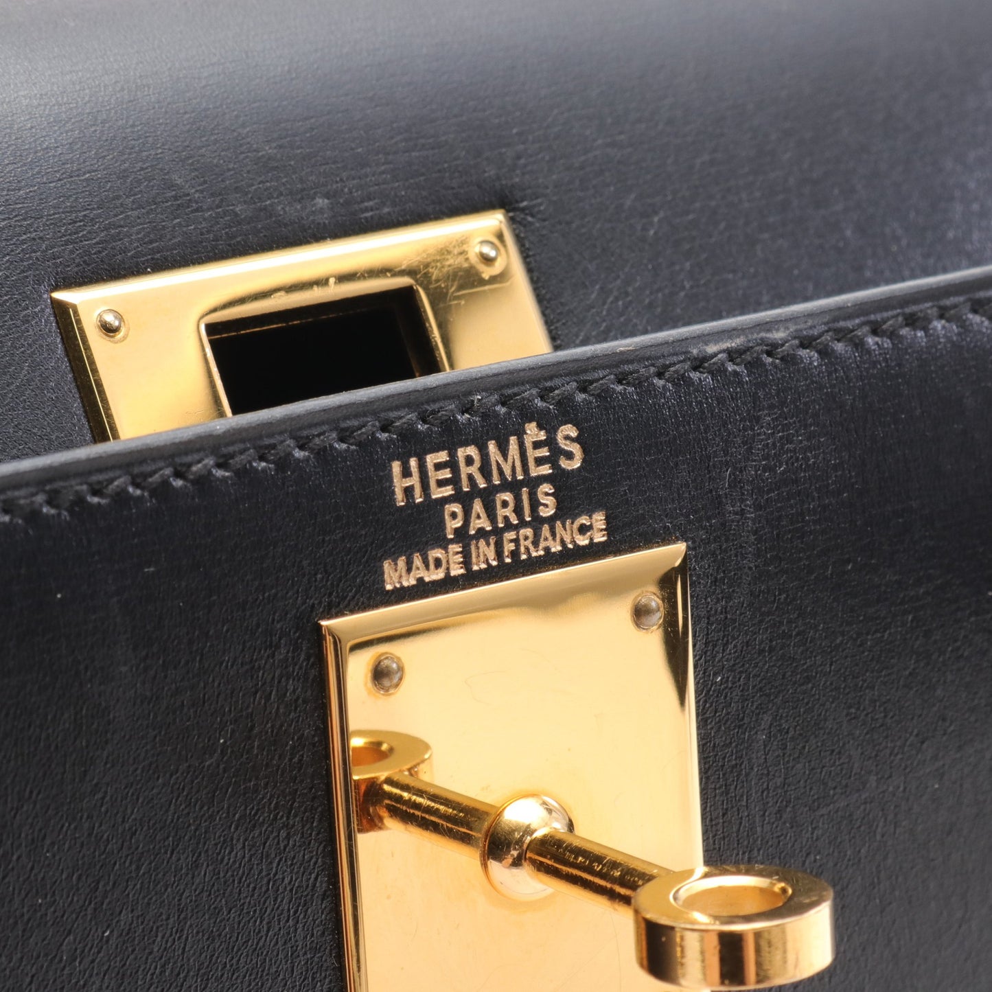 ケリー28 ハンドバッグ ボックスカーフ ブラック ゴールド金具 2WAY 外縫い □A刻印 エルメス バッグ HERMES