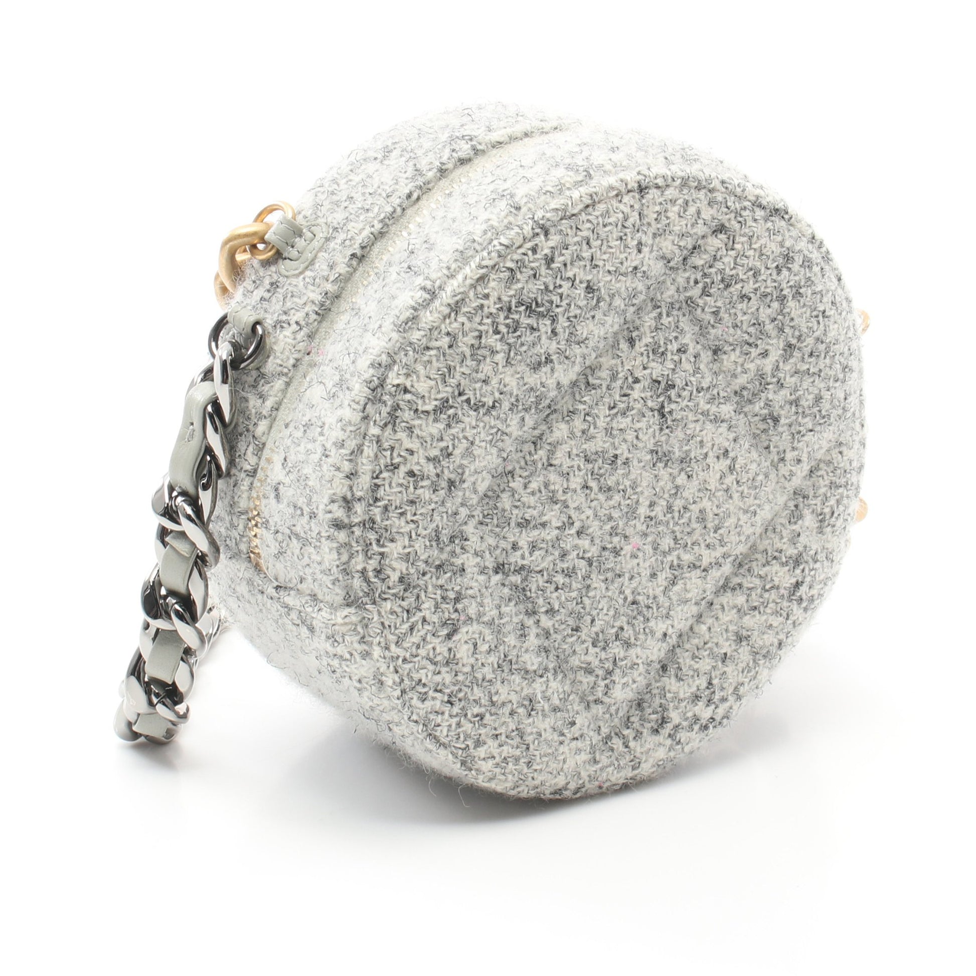 シャネル19 マトラッセ チェーンショルダーバッグ ツイード レザー グレー コンビ金具 シャネル バッグ CHANEL