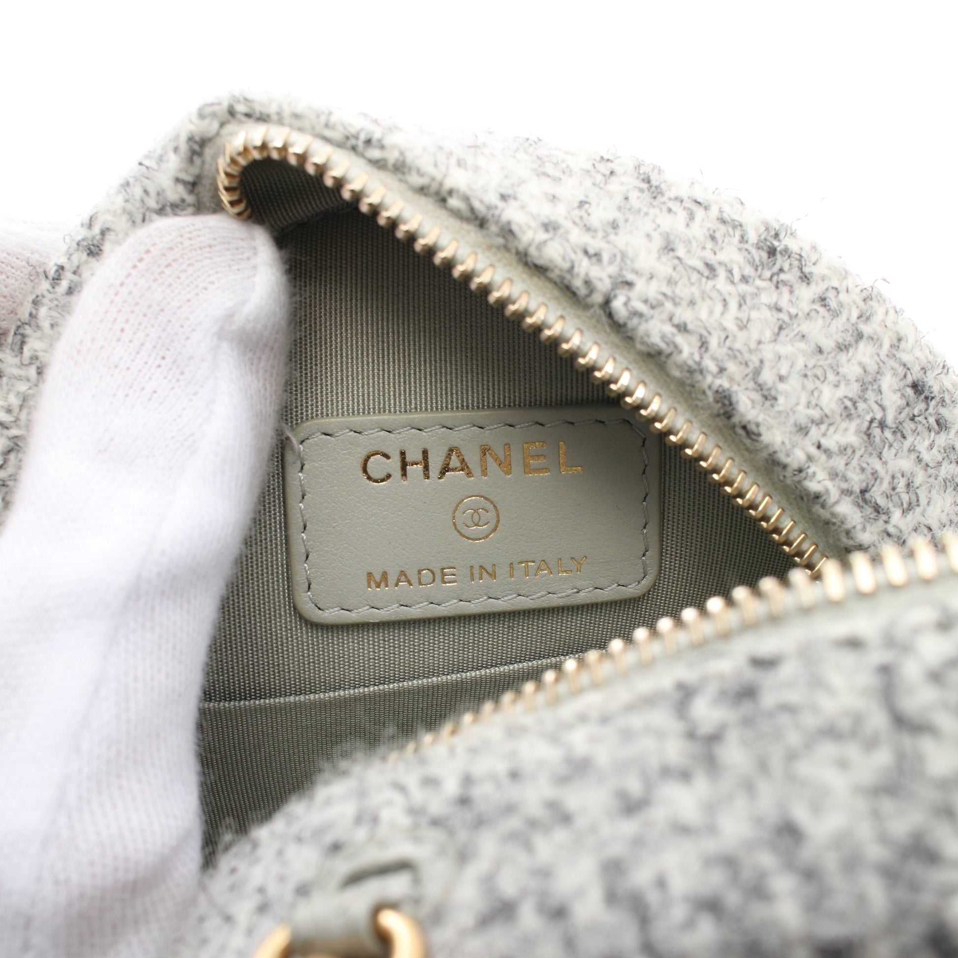 シャネル19 マトラッセ チェーンショルダーバッグ ツイード レザー グレー コンビ金具 シャネル バッグ CHANEL