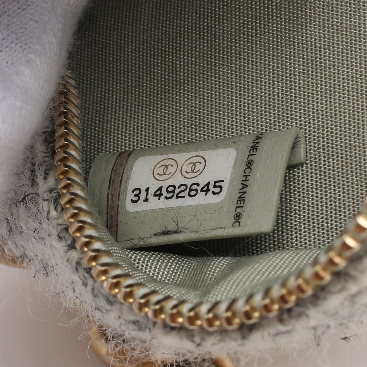 シャネル19 マトラッセ チェーンショルダーバッグ ツイード レザー グレー コンビ金具 シャネル バッグ CHANEL