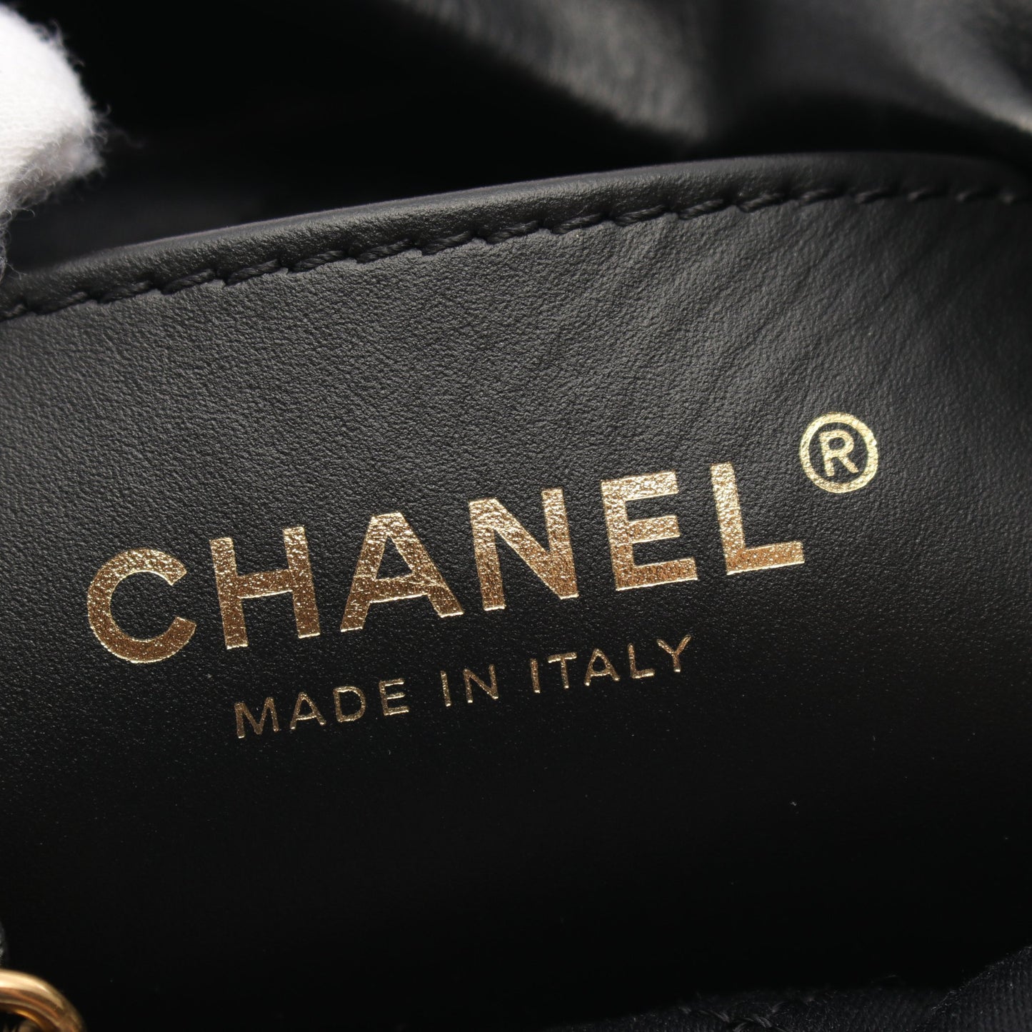 CHANEL 22 ミニ チェーンショルダーバッグ ボーダー ラムスキン ブラック オフホワイト ゴールド金具 2WAY シャネル バッグ CHANEL