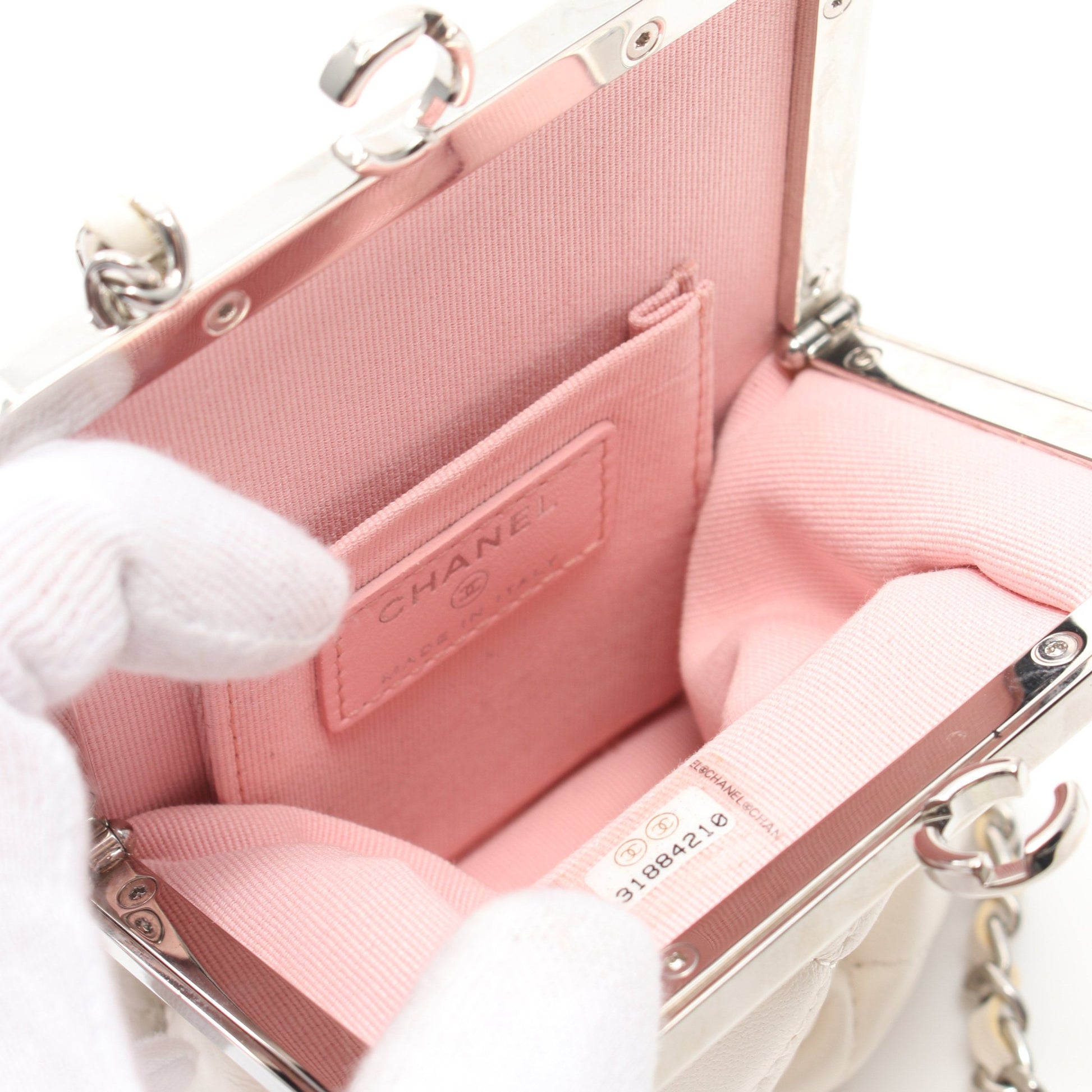 マトラッセ チェーンショルダーバッグ レザー ホワイト シルバー金具 シャネル バッグ CHANEL
