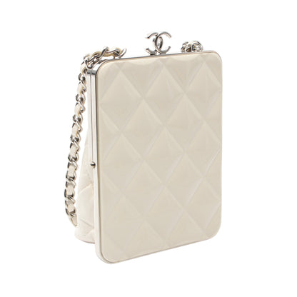 マトラッセ チェーンショルダーバッグ レザー ホワイト シルバー金具 シャネル バッグ CHANEL