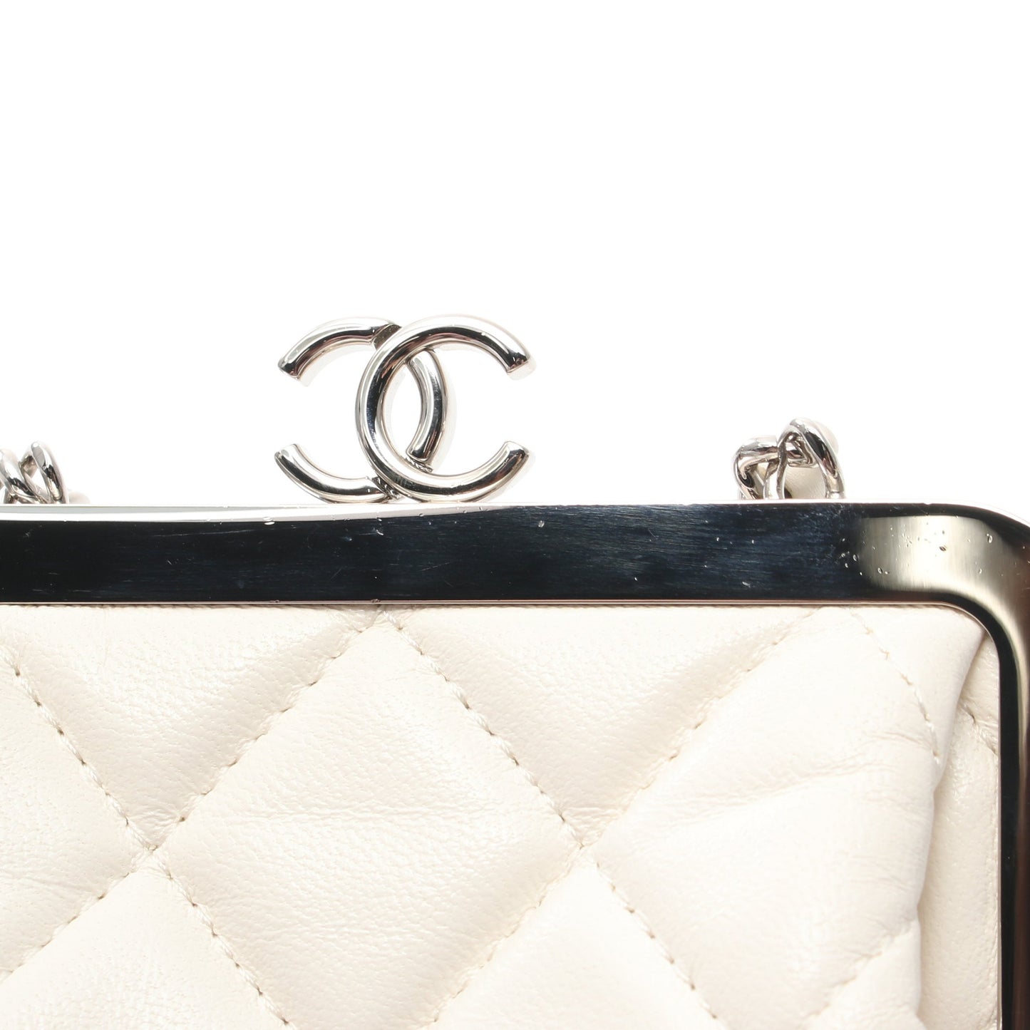 マトラッセ チェーンショルダーバッグ レザー ホワイト シルバー金具 シャネル バッグ CHANEL