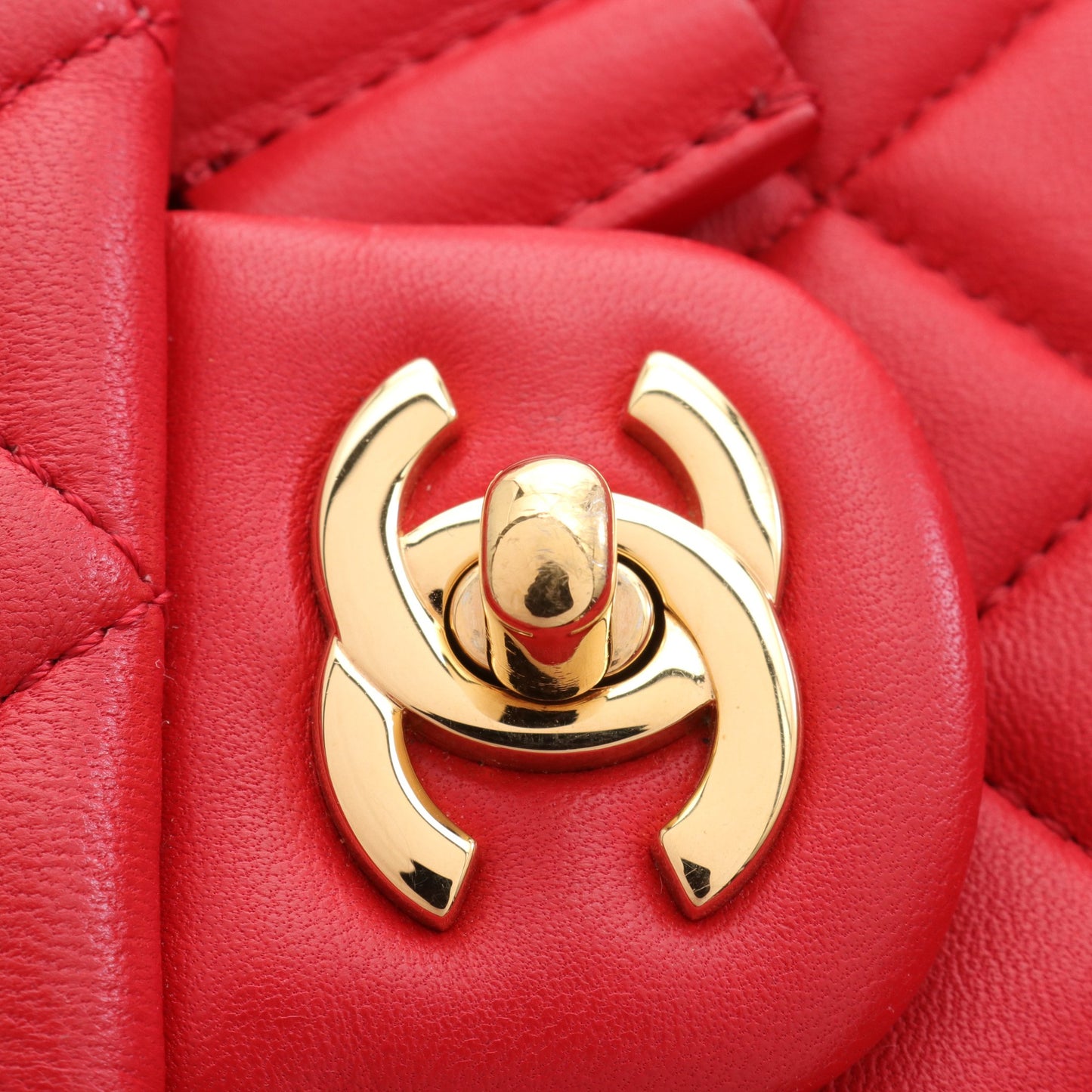 マトラッセ バックパック リュックサック ラムスキン レッド ゴールド金具 シャネル バッグ CHANEL