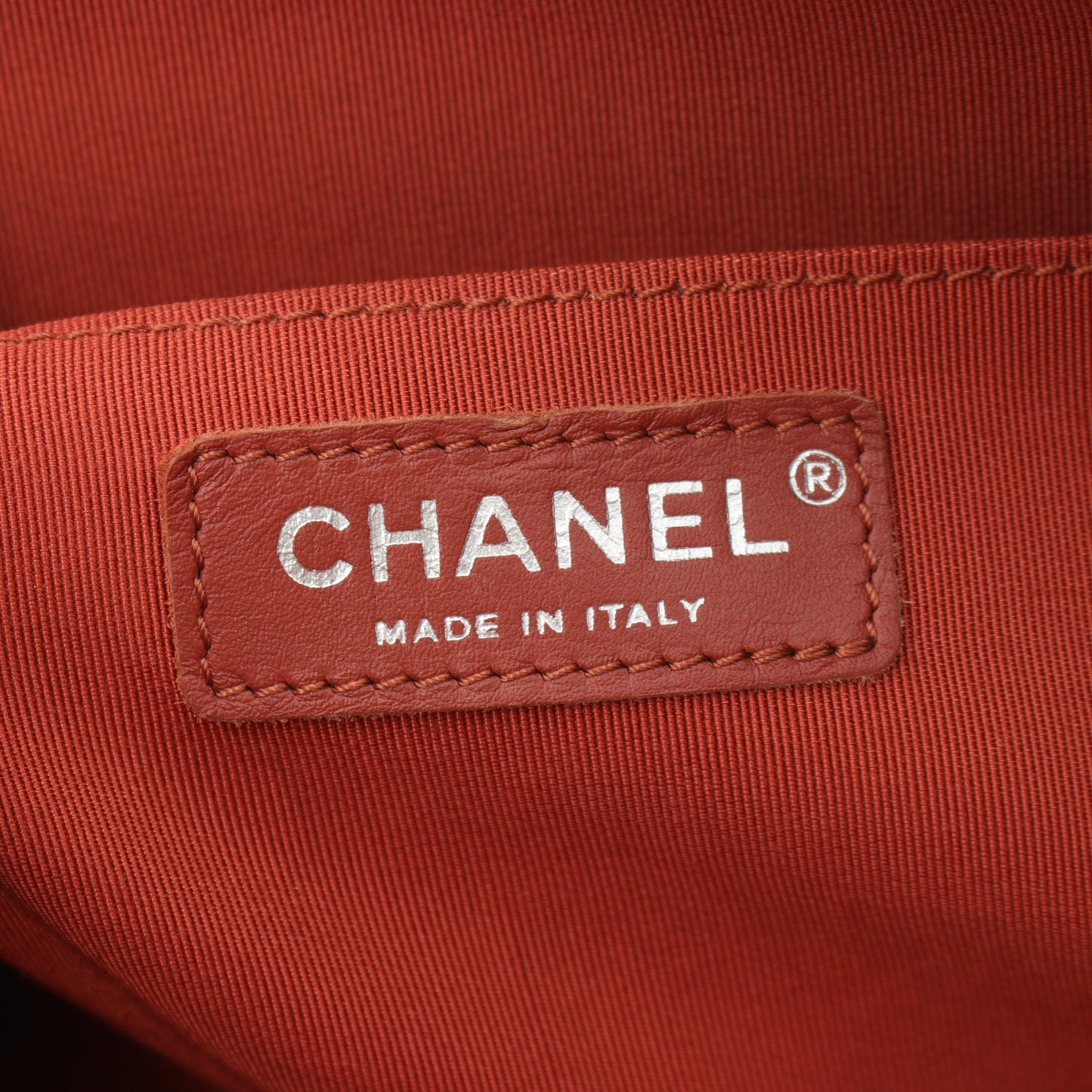 Vステッチ シェブロン チェーンショルダーバッグ レザー ライトブラウン ボルドー シルバー金具 シャネル バッグ CHANEL