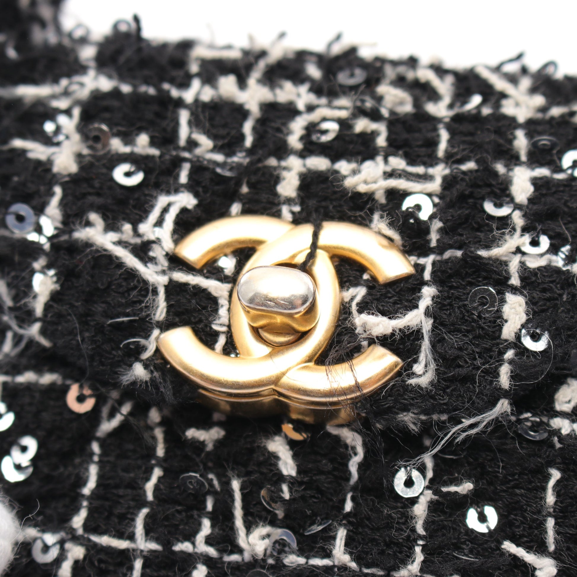 マトラッセ チェーン クラッチバッグ ツイード ブラック ホワイト ゴールド金具 2WAY シャネル バッグ CHANEL