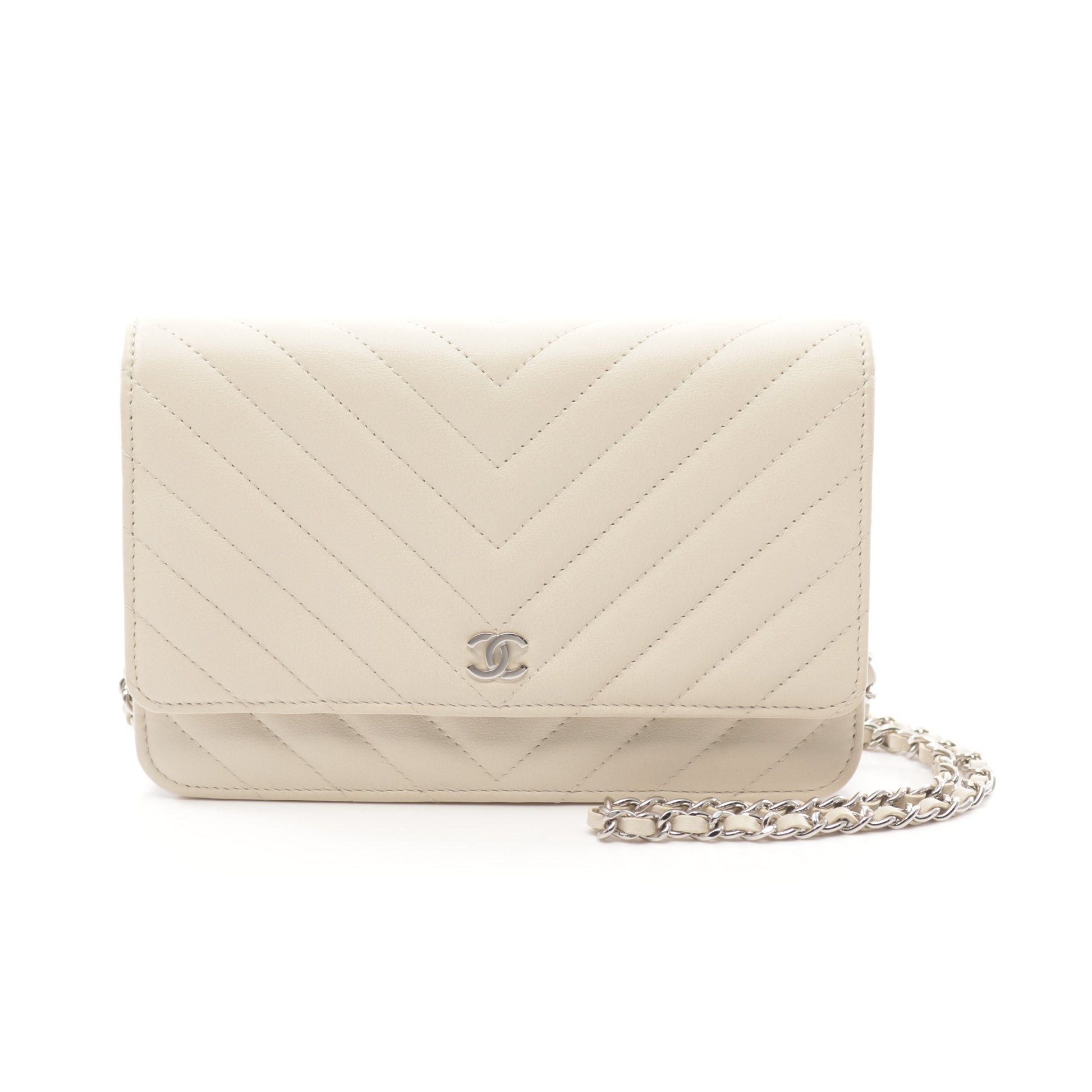 Vステッチ シェブロン チェーンウォレット レザー ライトベージュ シルバー金具 シャネル バッグ CHANEL