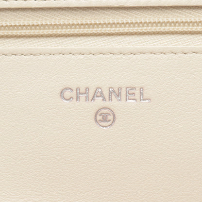 Vステッチ シェブロン チェーンウォレット レザー ライトベージュ シルバー金具 シャネル バッグ CHANEL