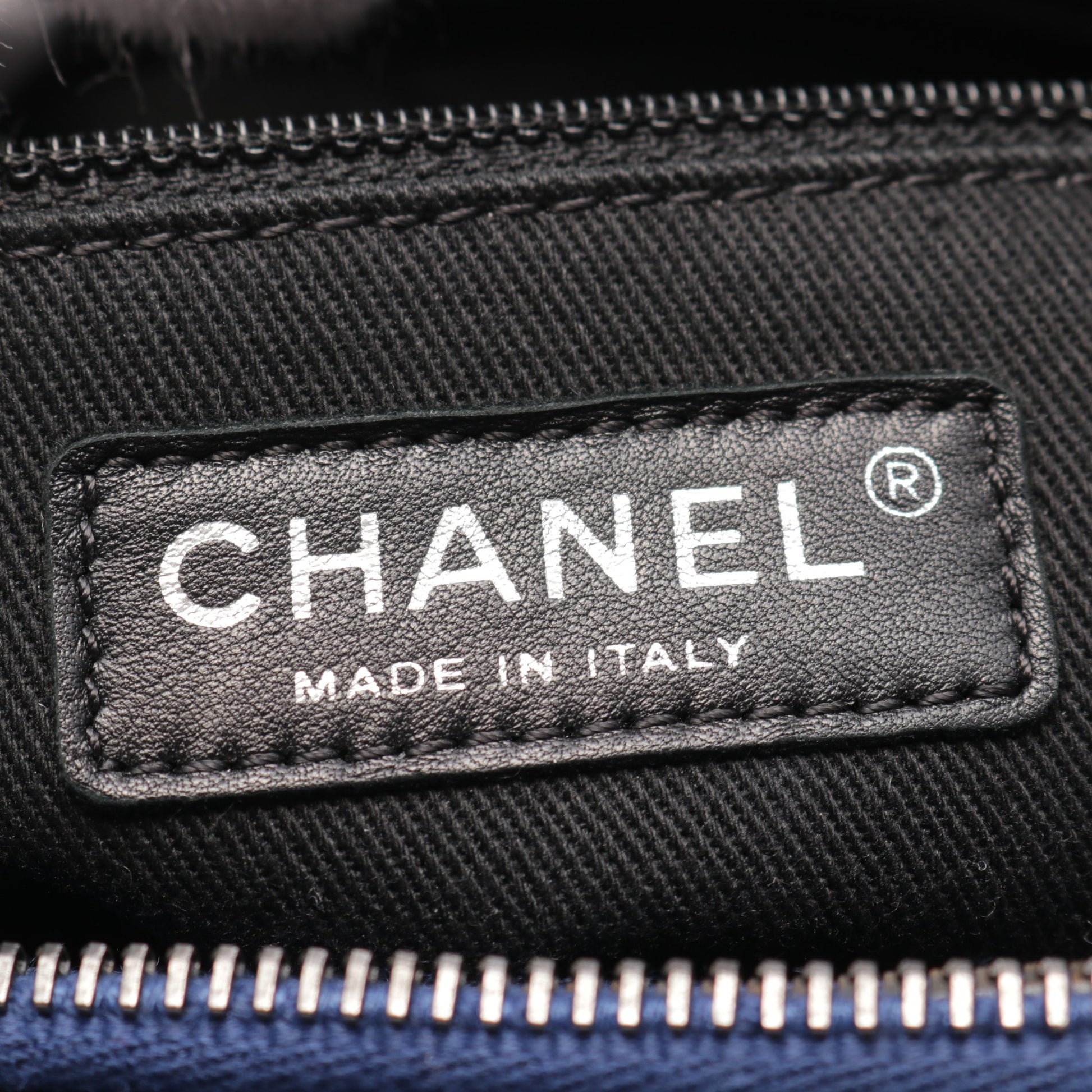 マトラッセ ショルダーバッグ トートバッグ キャビアスキン ブルー アンティークシルバー金具 シャネル バッグ CHANEL