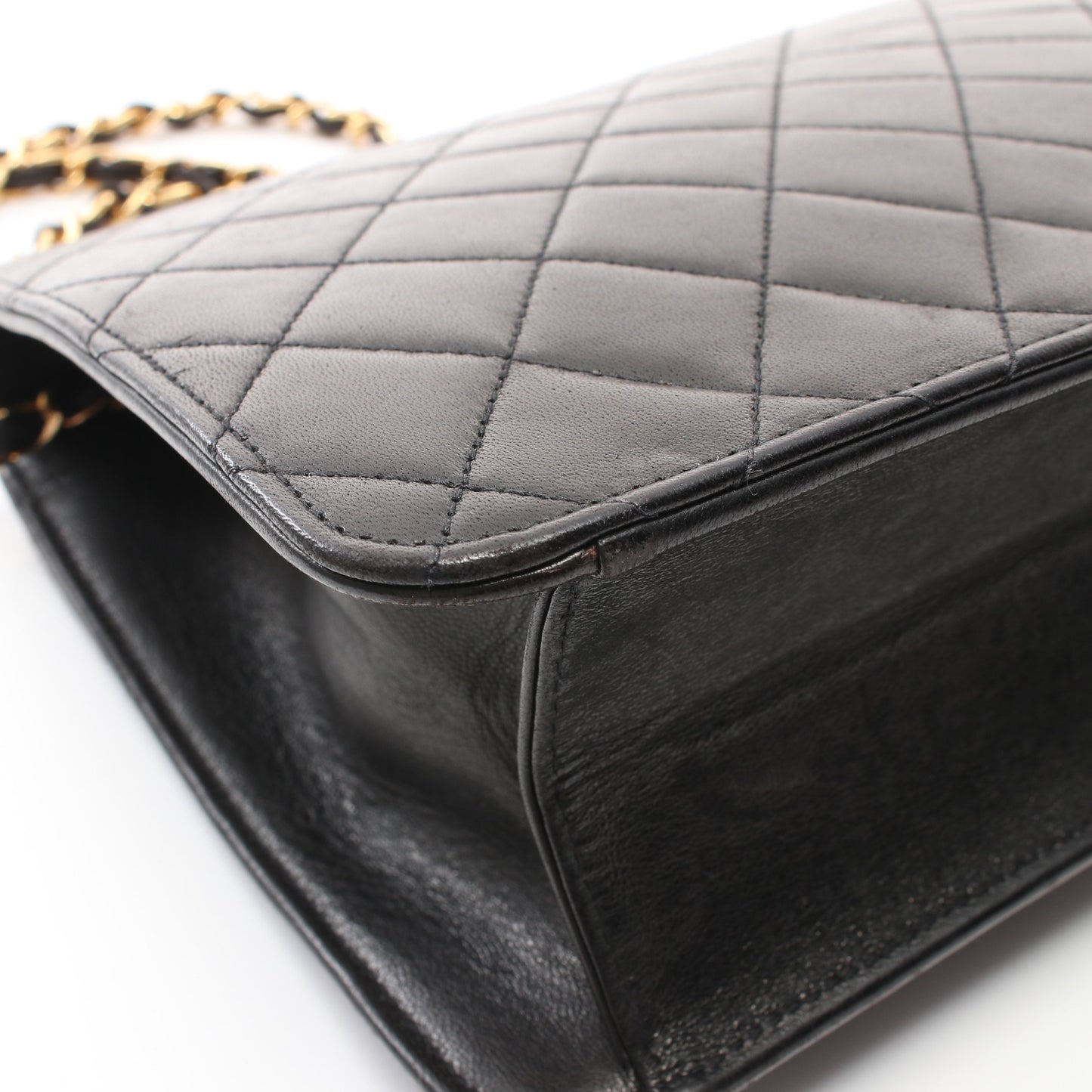 マトラッセ チェーンショルダーバッグ ラムスキン ブラック ゴールド金具 プッシュロック シャネル バッグ CHANEL