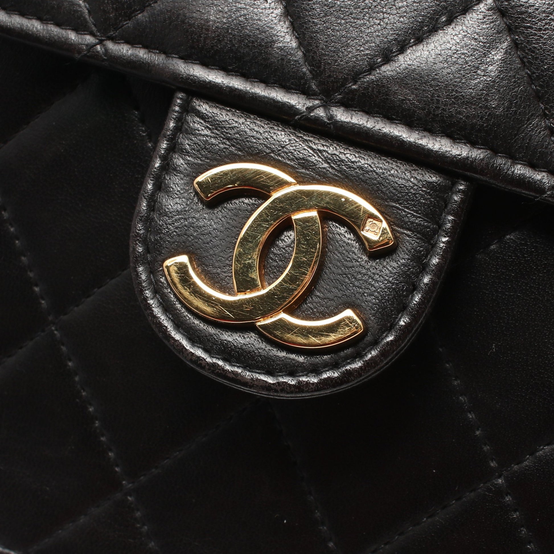 マトラッセ チェーンショルダーバッグ ラムスキン ブラック ゴールド金具 プッシュロック シャネル バッグ CHANEL