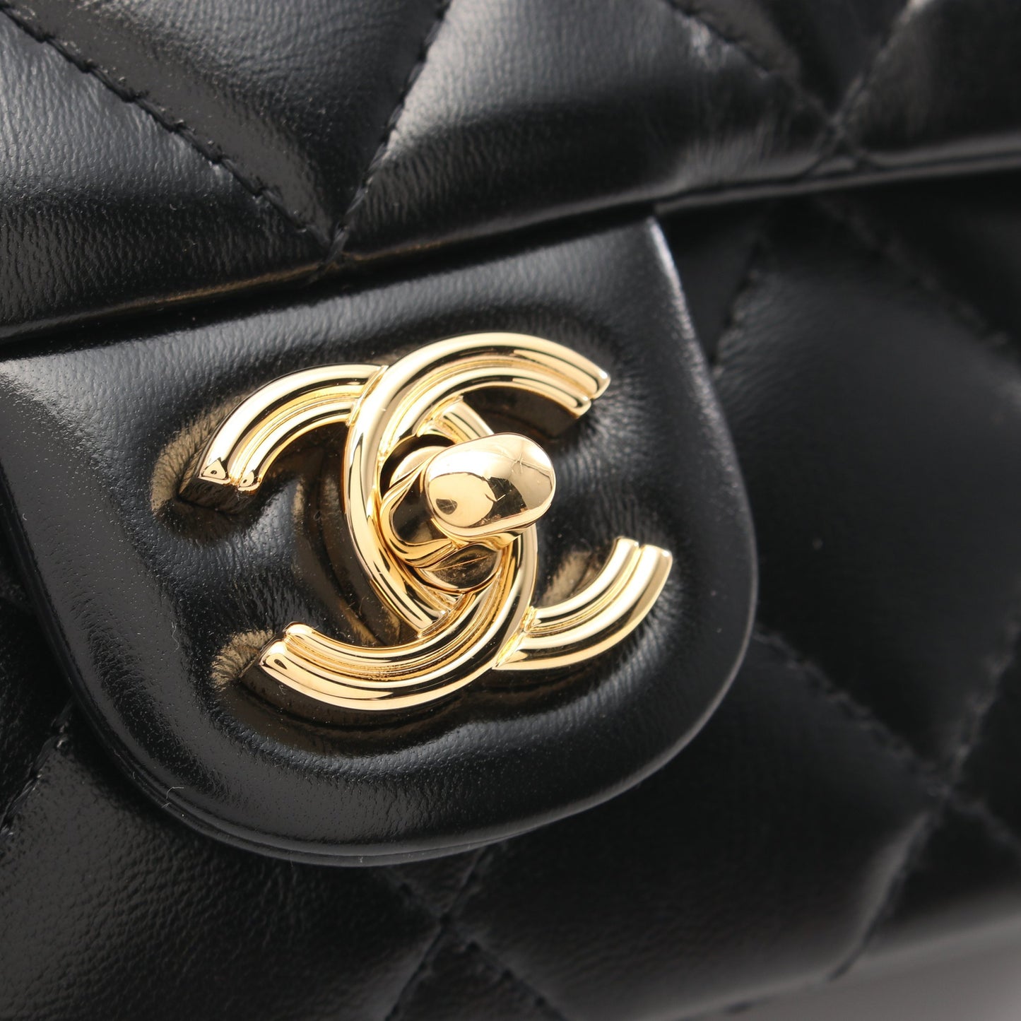 マトラッセ トップハンドル チェーンショルダーバッグ レザー ブラック ゴールド金具 2WAY シャネル バッグ CHANEL